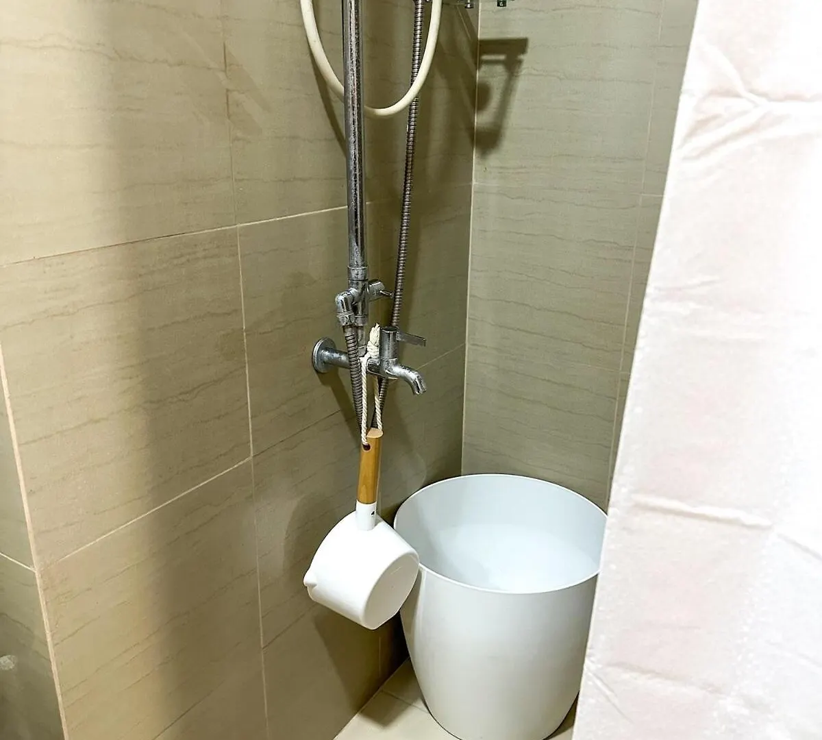 Crizzy'S Hub Sariel At Shore Residences Manila Apartment