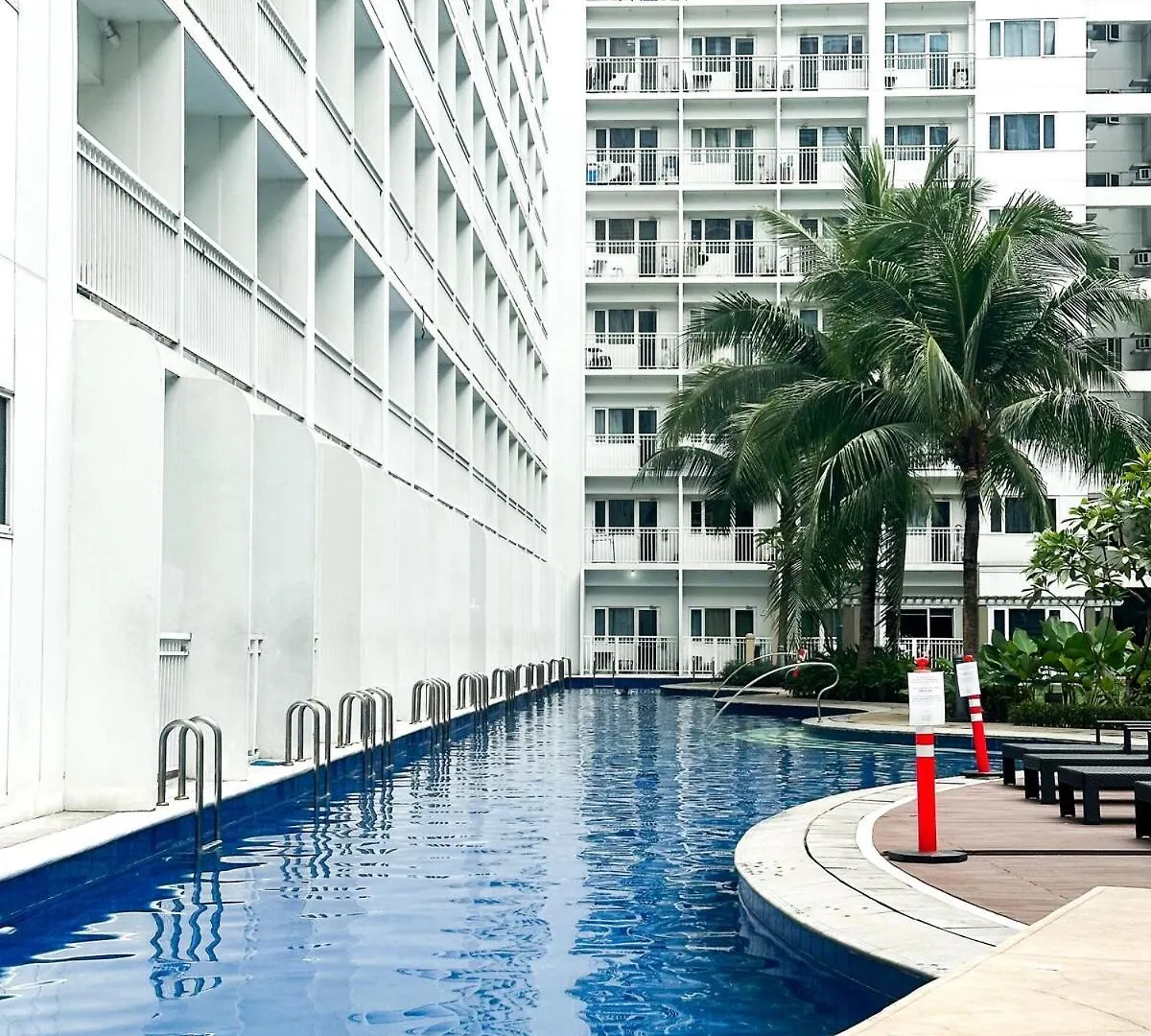 Crizzy'S Hub Sariel At Shore Residences Manila Apartment